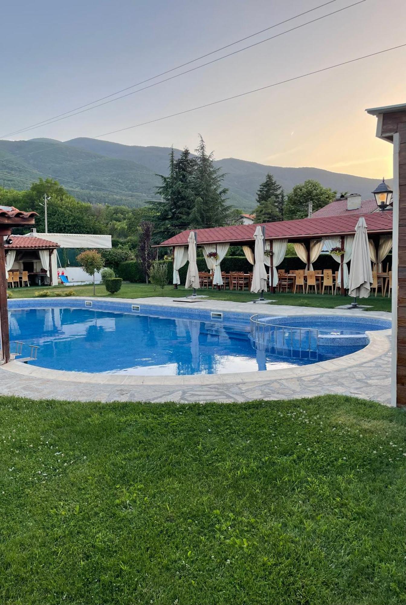 Вила Флора Паталеница Exterior foto